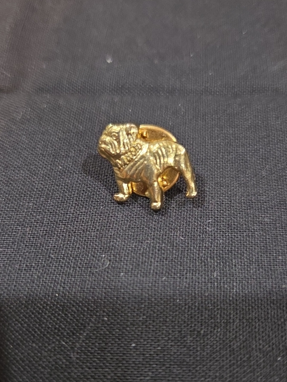 MACK TRUCK BULLDOG LAPEL Pin - Gold Color